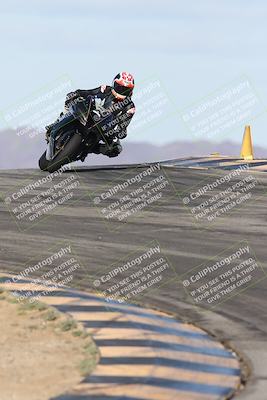 media/Nov-16-2025-Race Pace (Sun) [[8c5fa54630]]/Verified Riders/1-Turns 9 and 10 (925am)/